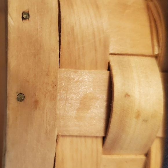 Taskets Renaissance Heart Shaped Basket - Picture 4 of 6